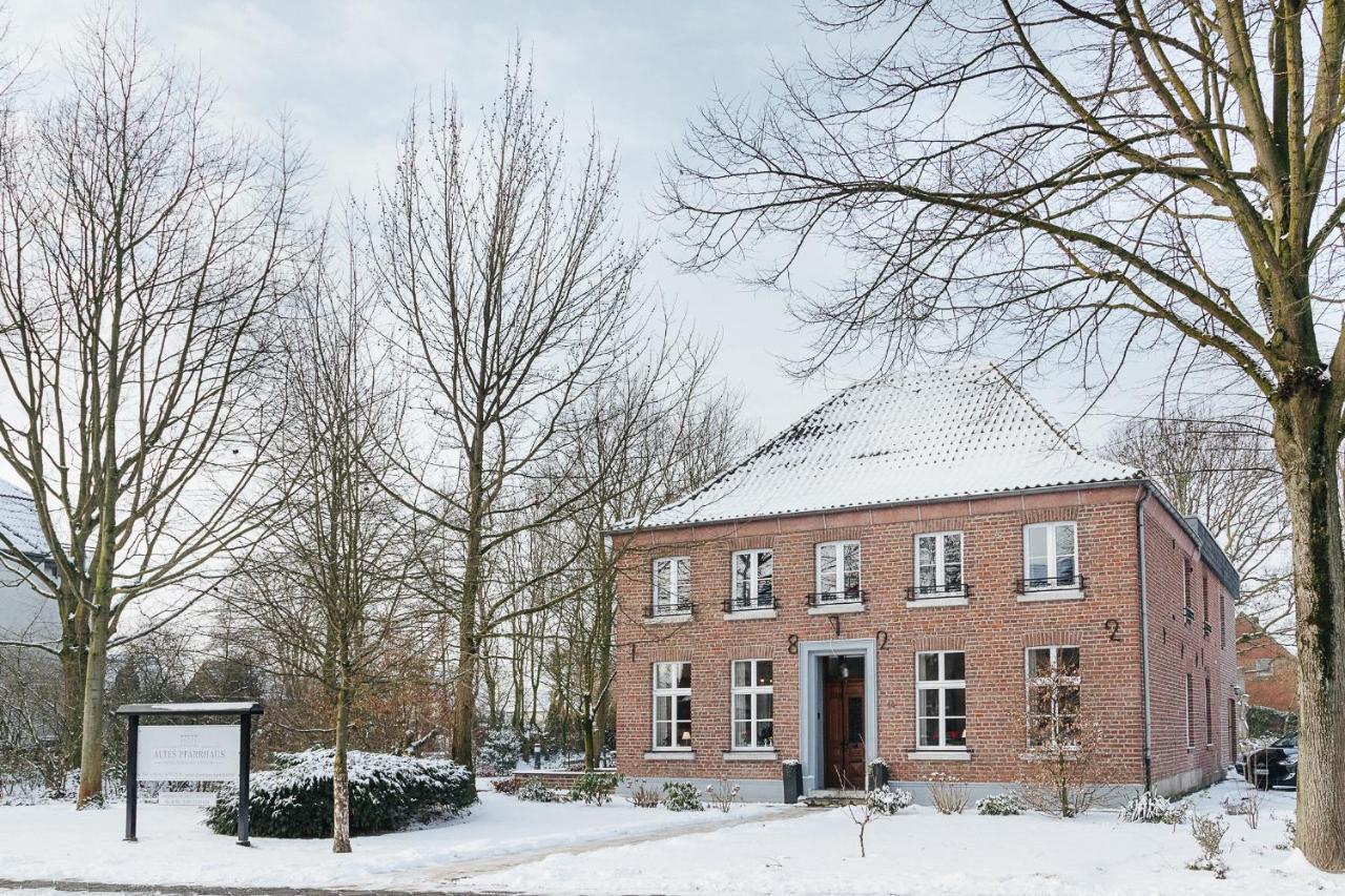 Altes Pfarrhaus Hotel Geldern Exterior photo